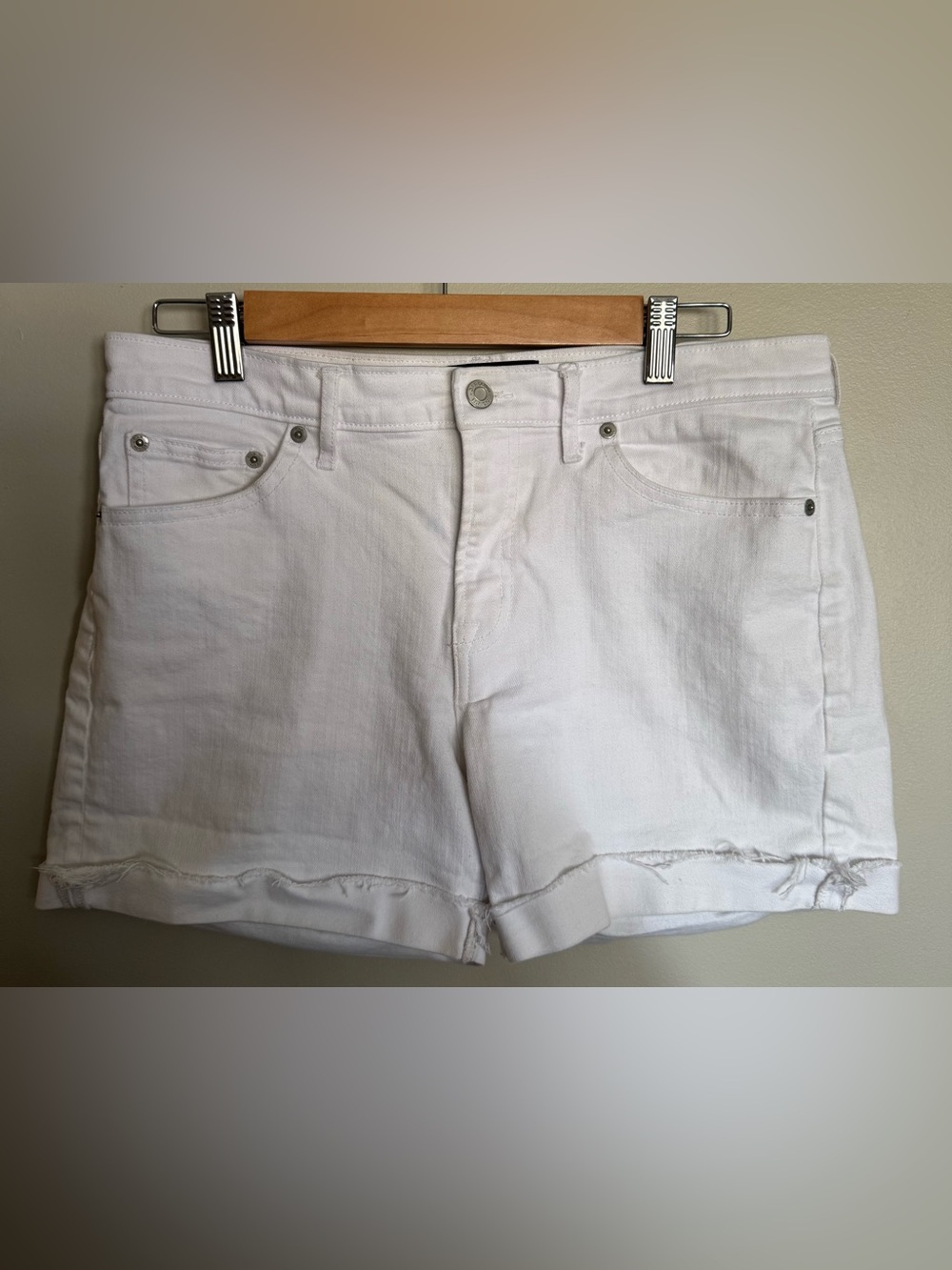 GAP Denim White Raw Hem Cutoff Shorts Size 8/29
